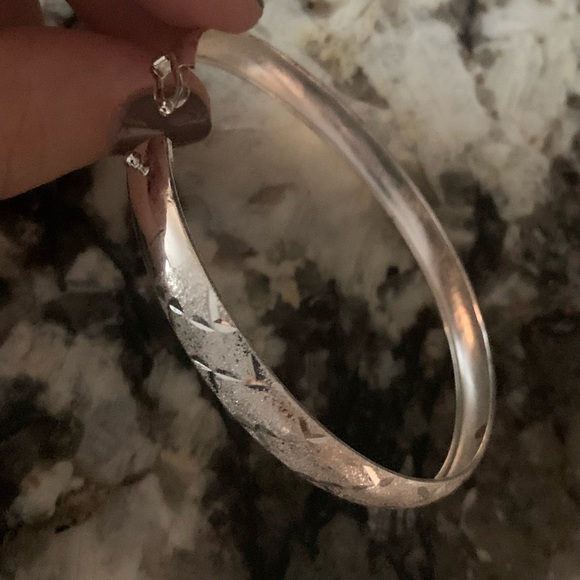 Vintage Sterling Silver Diamond Cut Bracelet, Stamped 925 - Picture 6 of 14